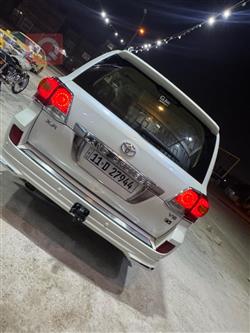 تۆیۆتا لاند کروزەر